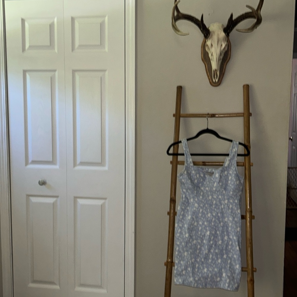 Forever 22 blue and white flower print dress size m